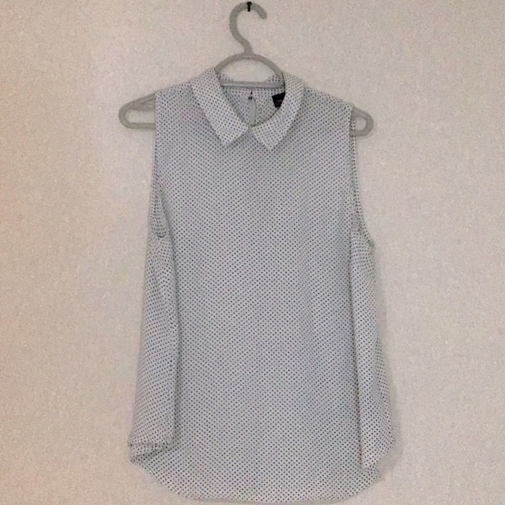 Who what wear, White and black pokadot blouse with collar